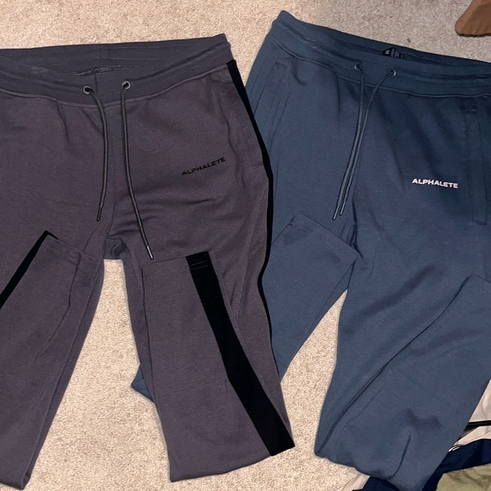 ALPHALETE JOGGER SET